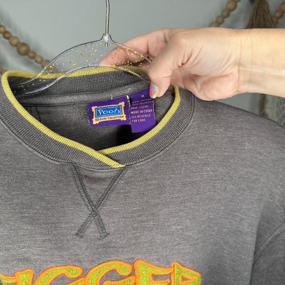 Vintage Winnie the Pooh Tigger Gray Crewneck - Picture 4 of 6